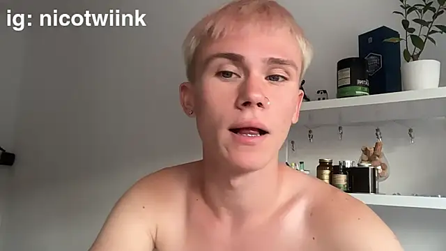 twiinknico Webcam Show