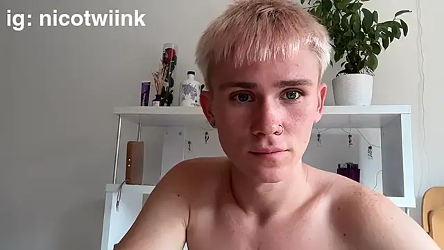 twiinknico Webcamshow