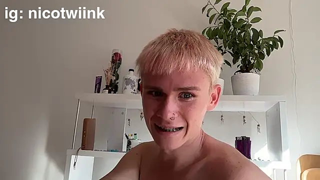 twiinknicoのウェブカメラショー