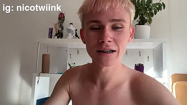 twiinknico Webcamshow