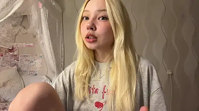 LinaFloww XXX чат на живо