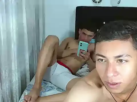 הופעת וובקאם של ANKENTH