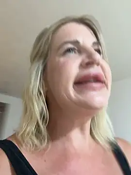 Živý XXX chat LenaDeluxe
