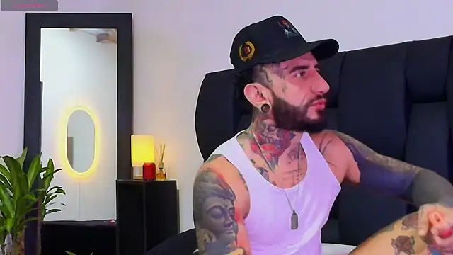 dilan_scootk_j Show in webcam