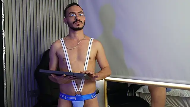 Show modela thomas_montiel na web-kameri
