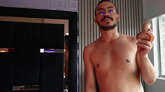 thomas_montiel Webcam show