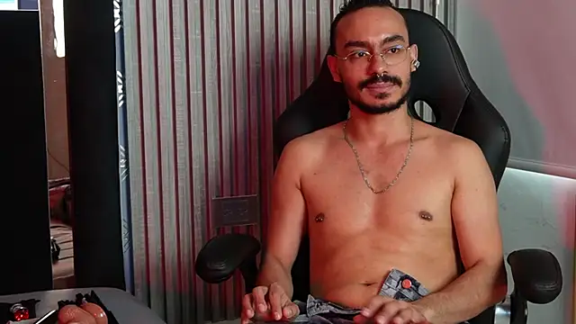 thomas_montiel – webcam-show