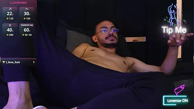 thomas_montiel Show in webcam