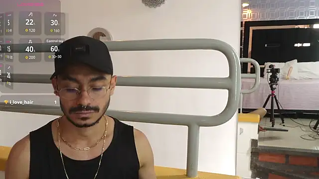 thomas_montiel Show Webcam