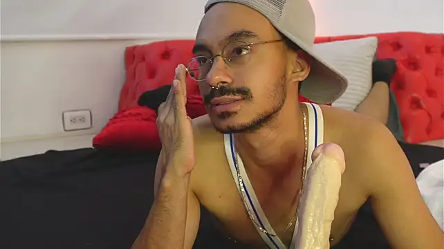 thomas_montiel webcam show