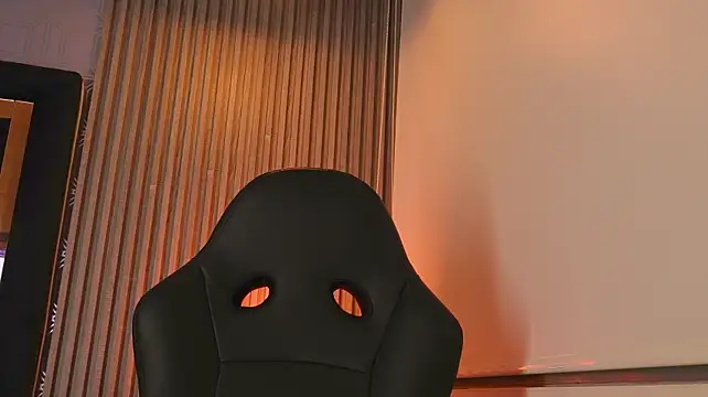 thomas_montielのウェブカメラショー