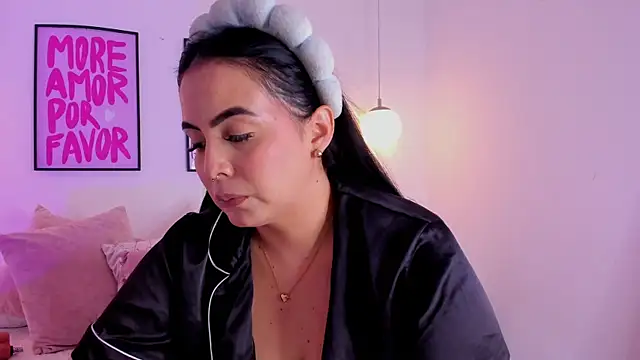 camilaa7 Adlı Modelin Canlı XXX Sohbeti