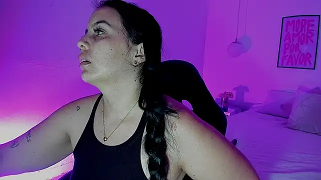 הופעת וובקאם של camilaa7