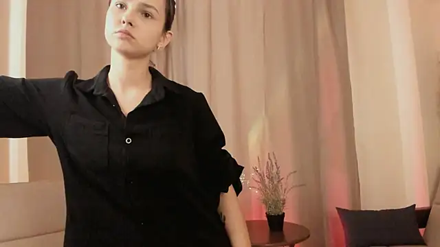 VacuumBarbie's Live XXX Chat