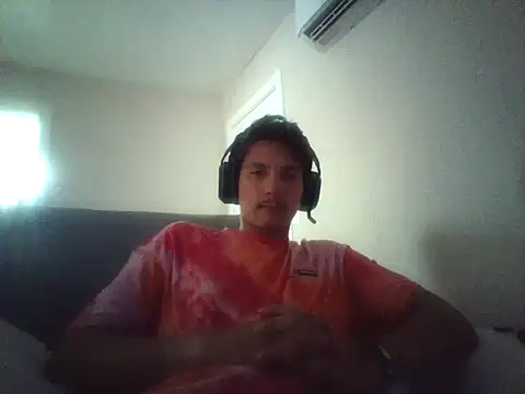 Nicks10in Show in webcam