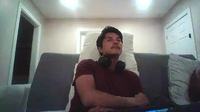 Nicks10in Show in webcam