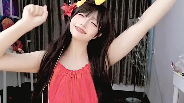 shine33-shuang Adlı Modelin Web Kamerası Şovu