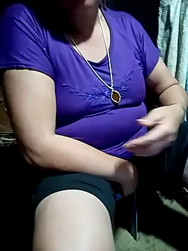 NyloveSquirt 网络视讯表演
