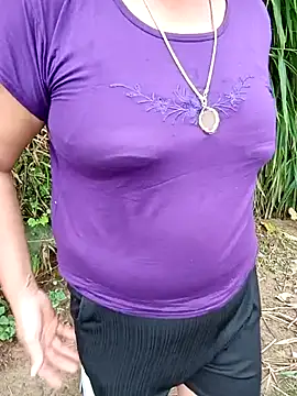 NyloveSquirtのウェブカメラショー