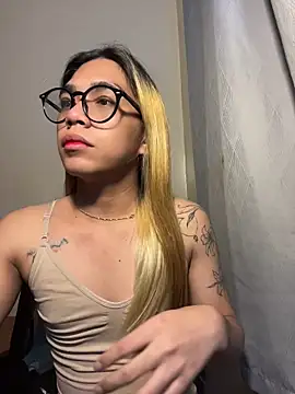 Miss_alcyone Pertunjukan Webcam