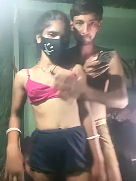 Cute_Puspi: διαδικτυακό σ όου στην κάμερα