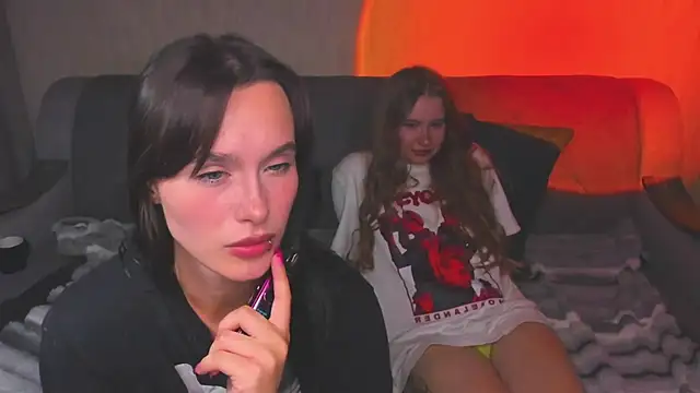 Pokazy przed kamerką – Demi_Corn