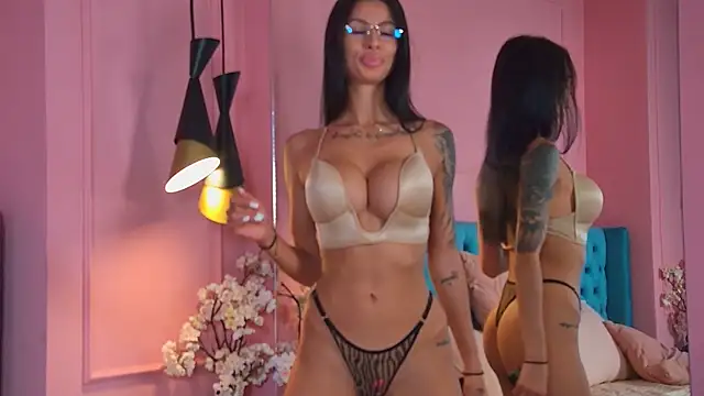 EvaAmantti Chat XXX in diretta