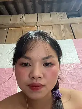 luvlivvy: онлайн-секс-чат