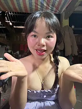 แชท XXX สดของ Lindan_cute
