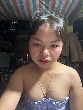 Lindan_cute élő XXX-chatje