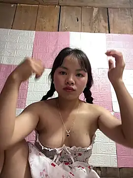 Lindan_cute Adlı Modelin Canlı XXX Sohbeti