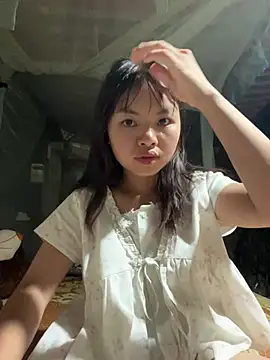 Lindan_cute Adlı Modelin Canlı XXX Sohbeti