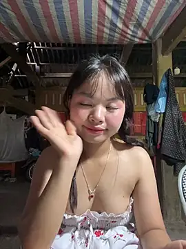 Lindan_cute লাইভ XXX চ্যাট