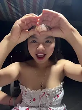Lindan_cute's Live XXX Chat