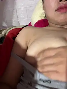 Lindan_cute Adlı Modelin Canlı XXX Sohbeti