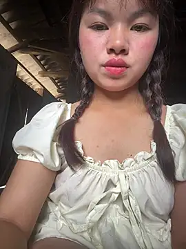 XXX chat uživo modela Lindan_cute