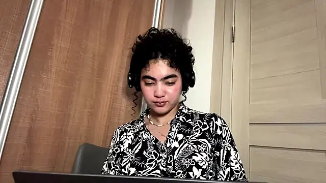 ChaeNeuendorf's Webcam Show