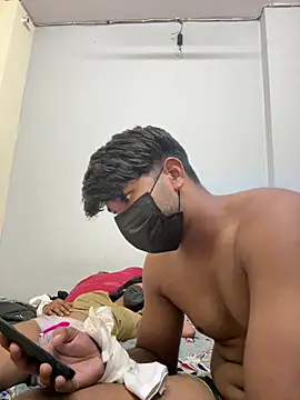 Piyaaa67 Show in webcam