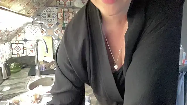 JolenyaのライブXXXチャット