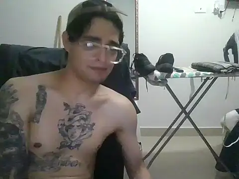 9EddieBoi4 Webcam show
