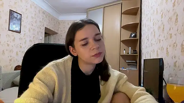 komerialimoros Adlı Modelin Canlı XXX Sohbeti