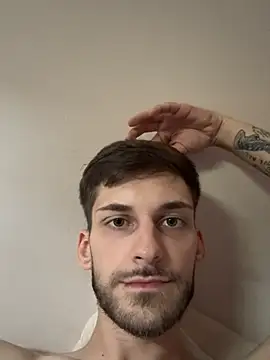 skinnytwink2008 webcam show