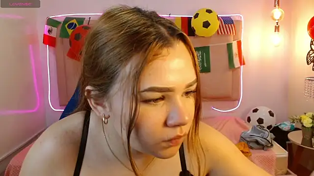rose_veronica লাইভ XXX চ্যাট