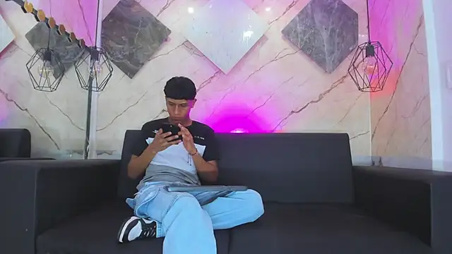 Вебкам-шоу EMILIANO_BLESS