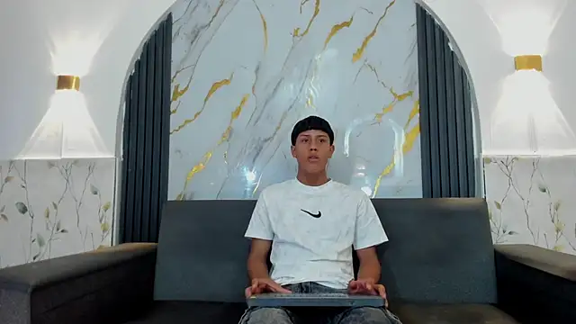 EMILIANO_BLESSn Webbikameraesitys