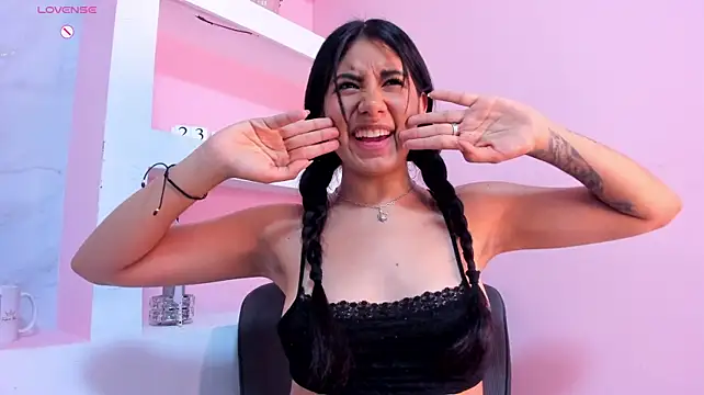 צ'אט XXX בשידור חי של AylinLove_
