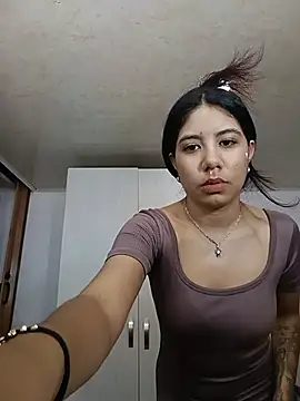 แชท XXX สดของ AylinLove_
