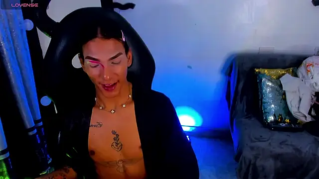 katiee11's Webcam Show