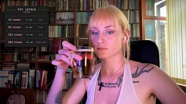 Chat XXX en directo de Retro_Marie