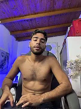 AlejandroGreco webcam show